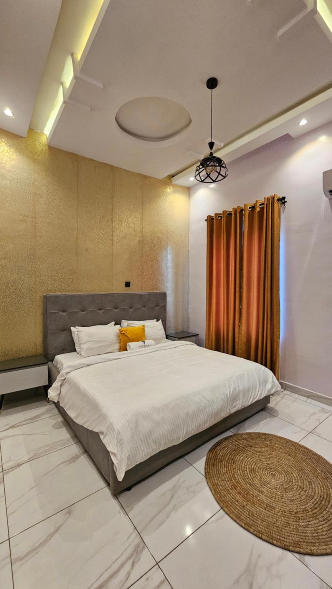 Sapphire Residences By Crystal Ikeja Extérieur photo